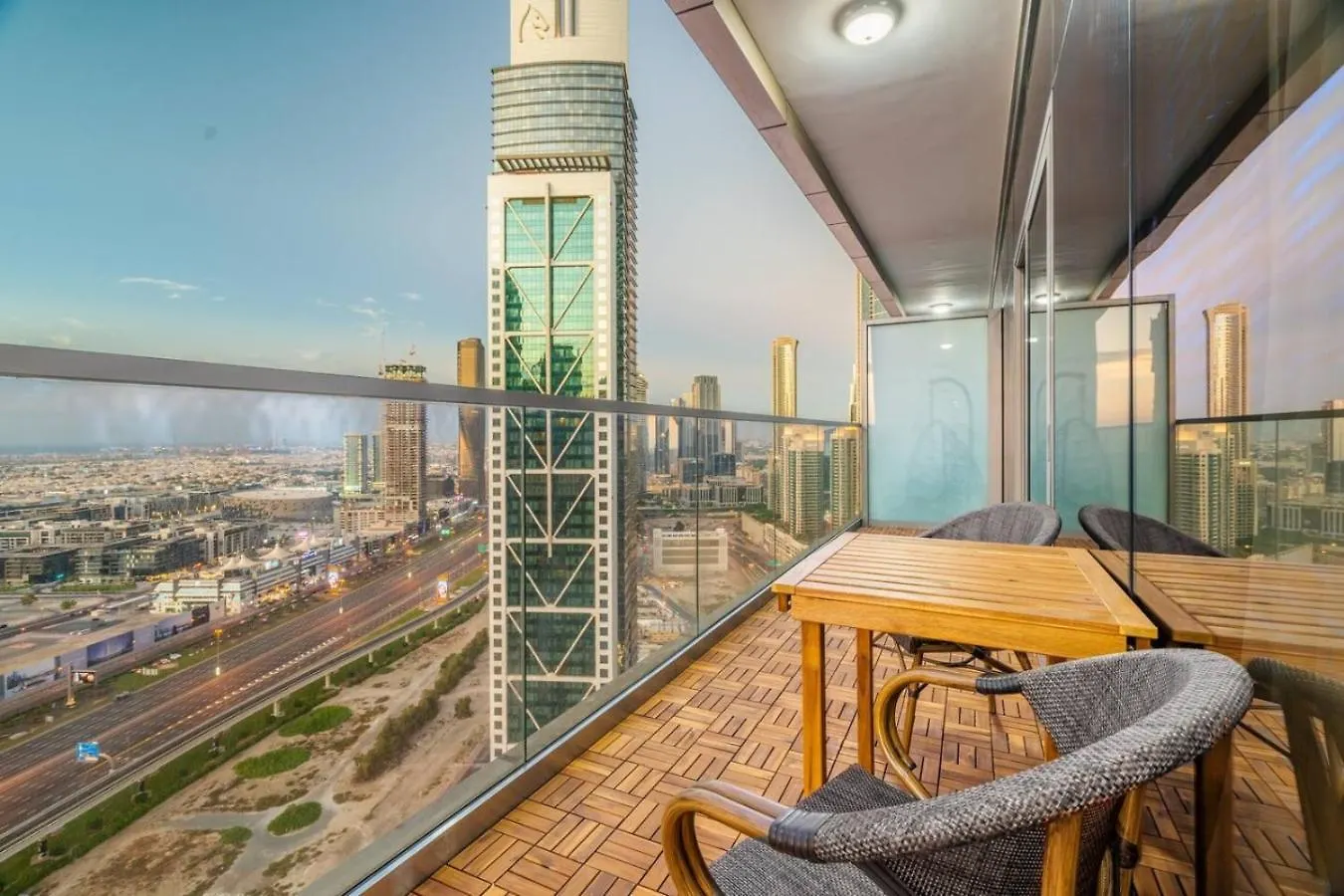 5 Star Rooftop Infinity Pool With Burj Khalifa Views Dubai 0*,