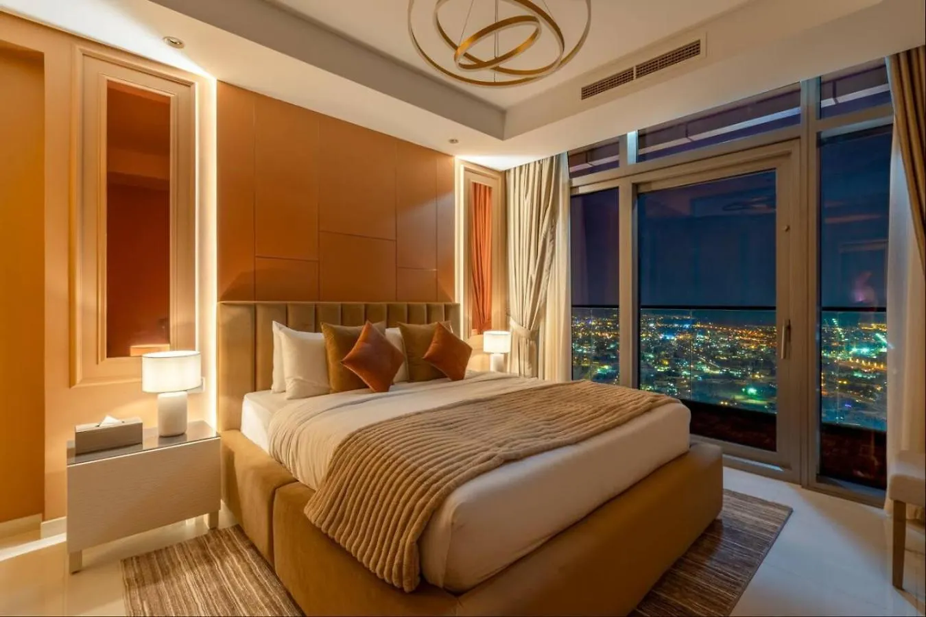 5 Star Rooftop Infinity Pool With Burj Khalifa Views Dubai United Arab Emirates