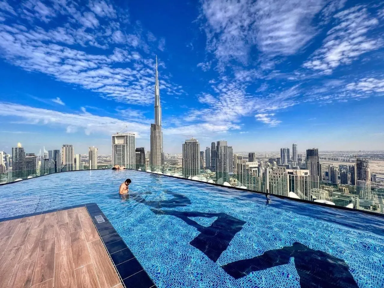 5 Star Rooftop Infinity Pool With Burj Khalifa Views Dubái 0*,  Emiratos Árabes Unidos